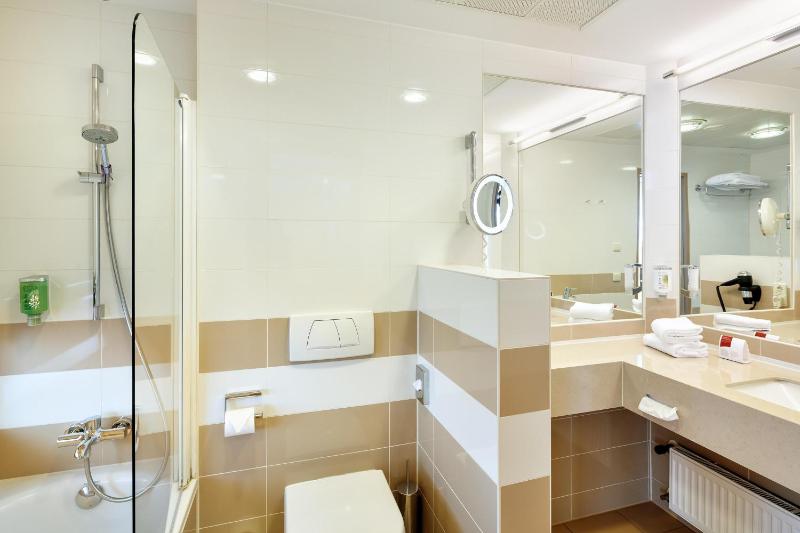 Premium Double Room image 4