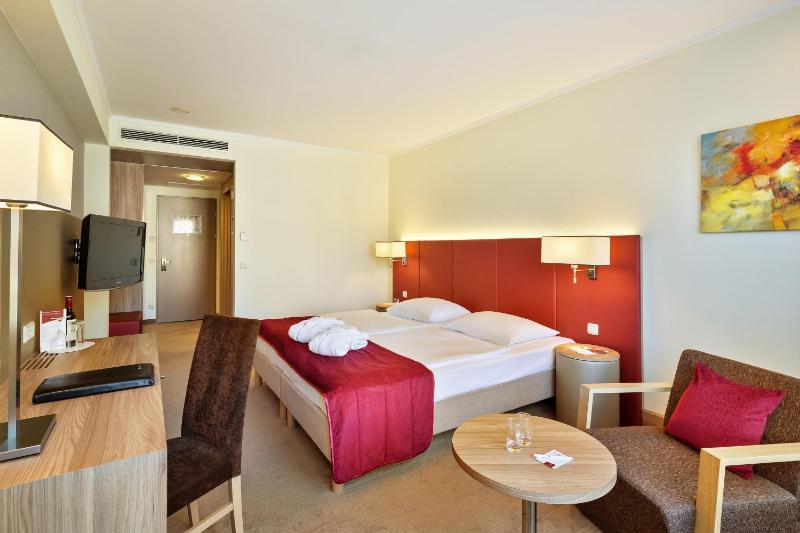Superior Double Room image 1