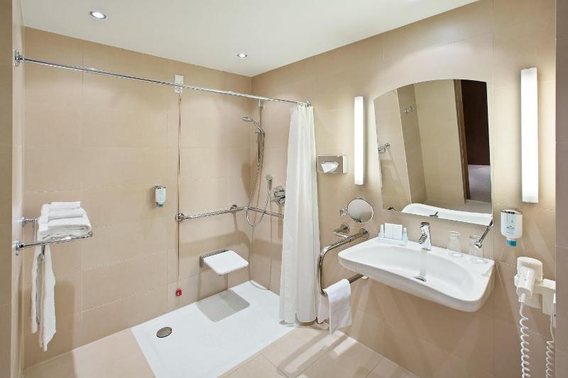 Superior Room image 4