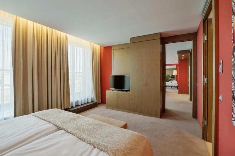 Junior Suite image 4