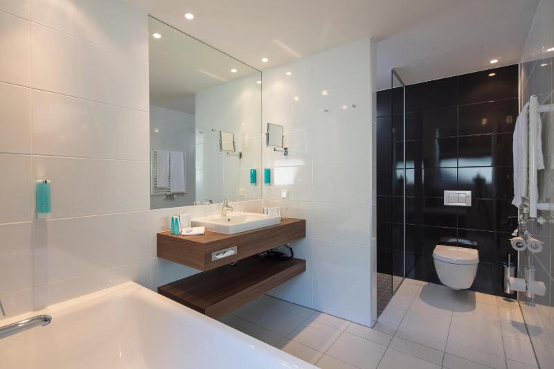 Junior Suite image 2