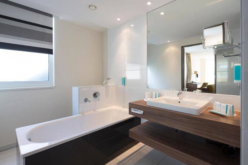 Junior Suite image 3