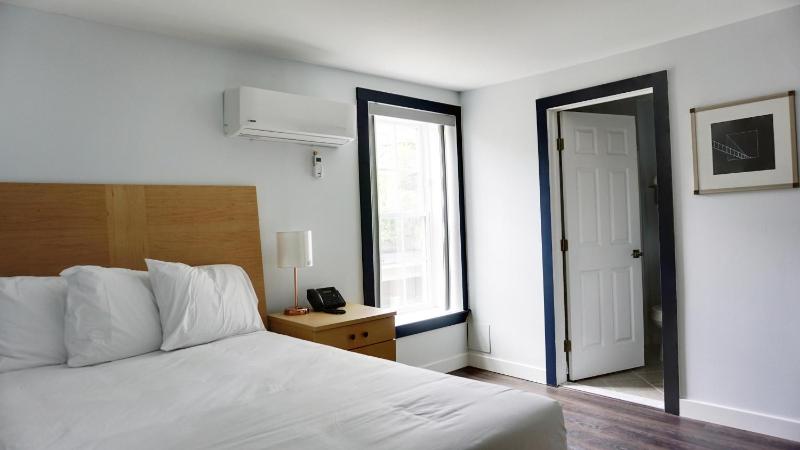 Deluxe Room (1 adult + 1 child) image 2