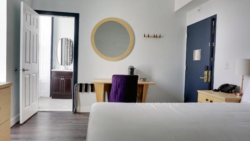 Deluxe Room (1 adult + 1 child) image 3
