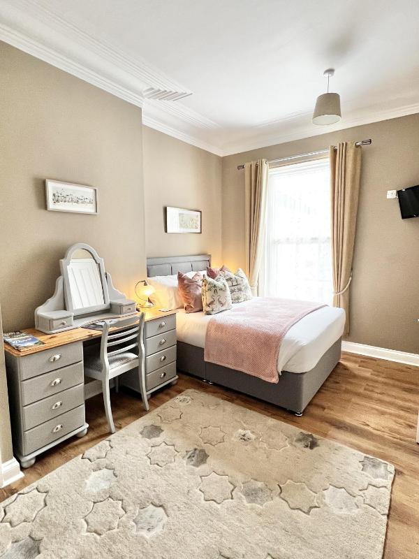 One-Bedroom Suite image 1