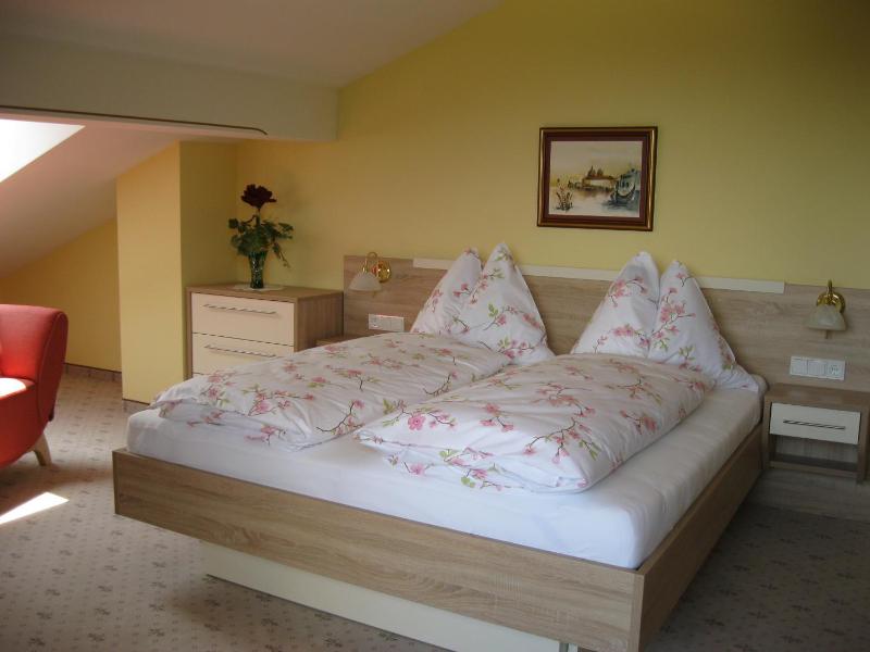 Double Room with Balcony image 3