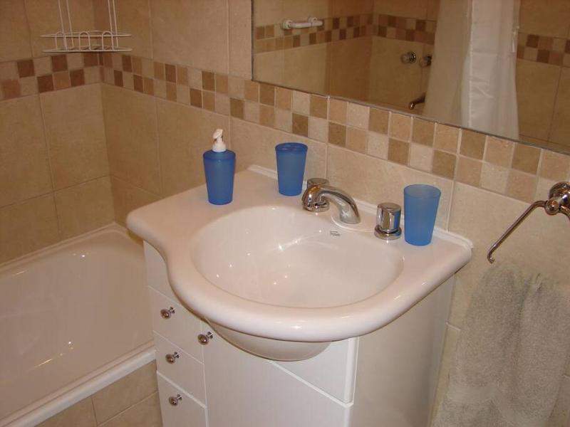 Apartamento para 2 personas moderno balcon a la calle - image 5