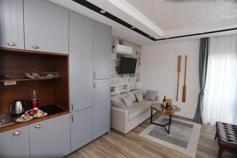 Studio with Sea View image 3