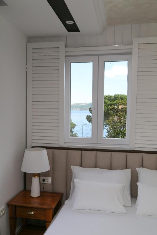 Studio with Sea View image 2