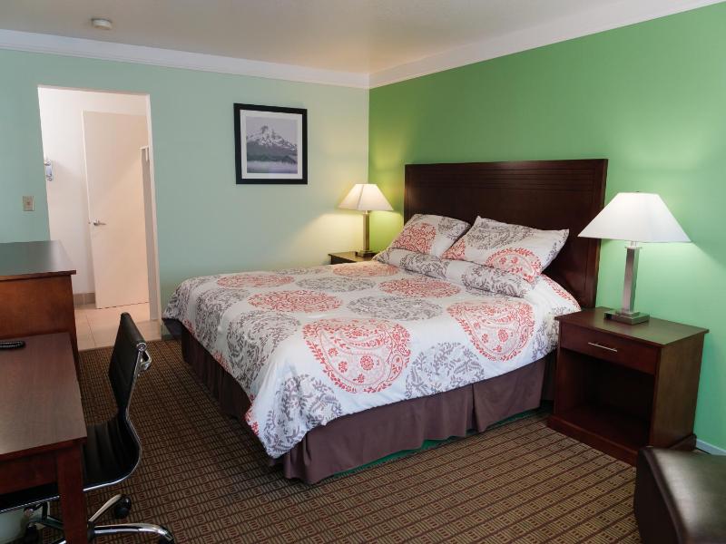 King Room image 4