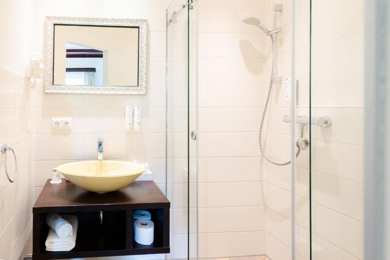 Single Room with Terrace image 3