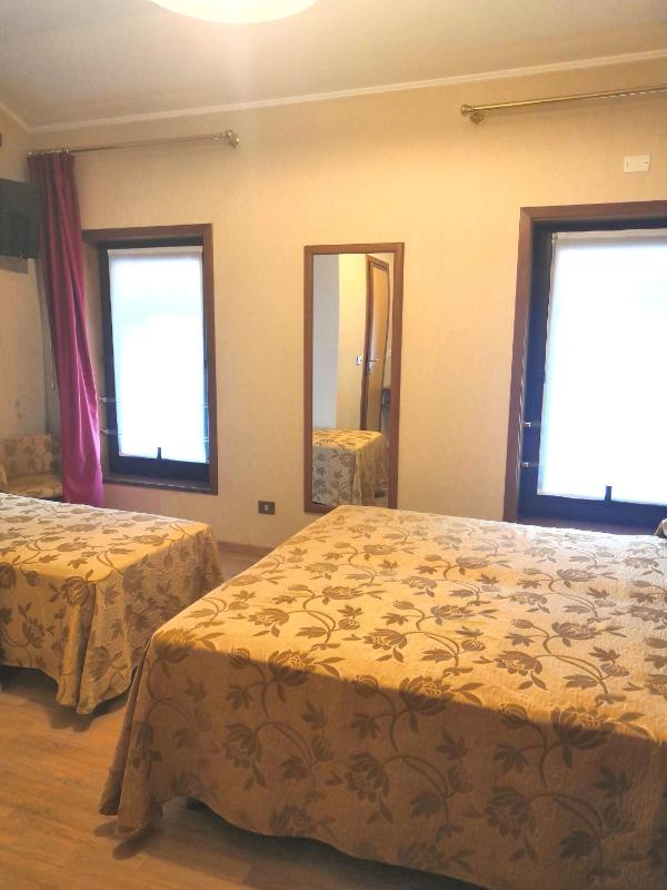Triple Room image 1