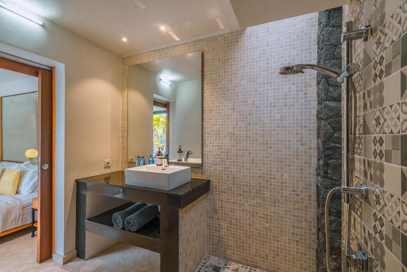 Villa Yasmee : Cozy and Modern 2 BR w/ Pool in Seminyak ! - image 34