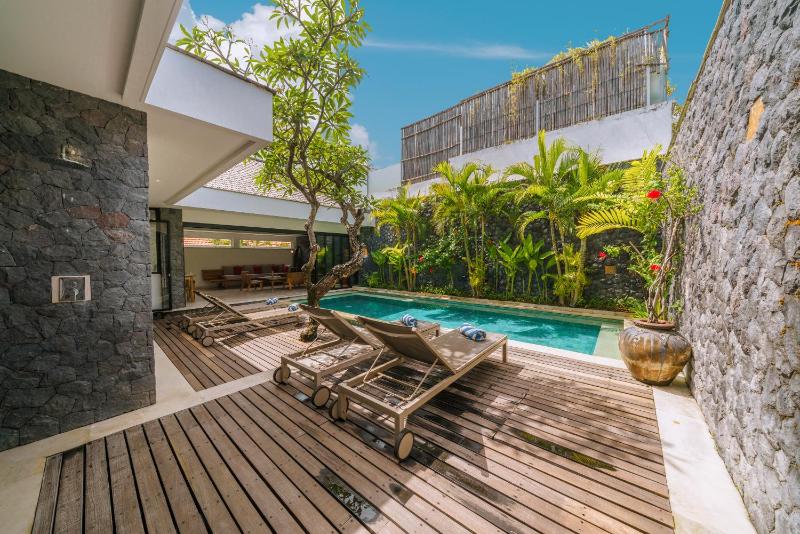 Villa Anahata: Modern 2BR Villa w/ Pool in Seminyak ! - image 38