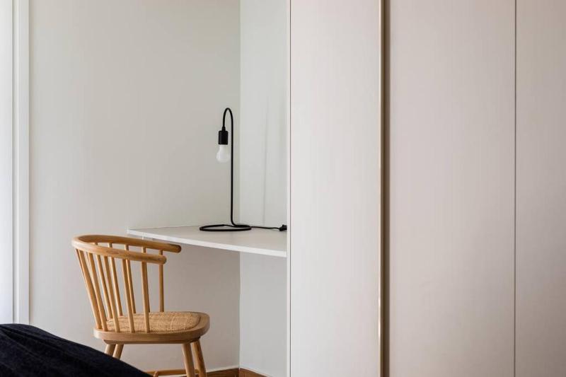 One-Bedroom Apartment image 4