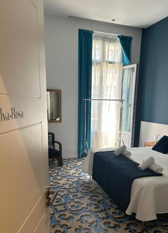 Superior Double Room image 4
