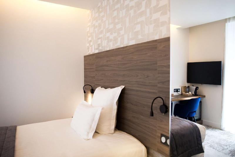 Standard Single Room image 3