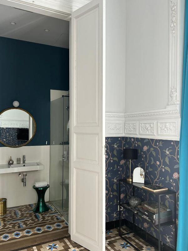 Superior Double Room with Balcony image 4