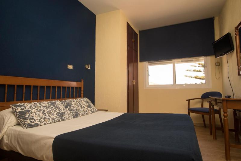 Single Room image 4