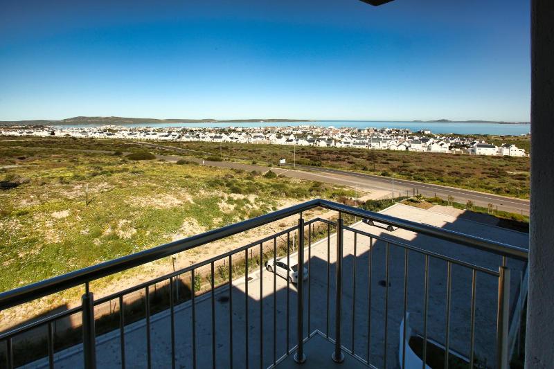 Nivica Lifestyle Living 64 Langebaan 4-sleeper - image 3