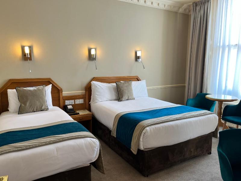 Double + Single (3 People) image 3