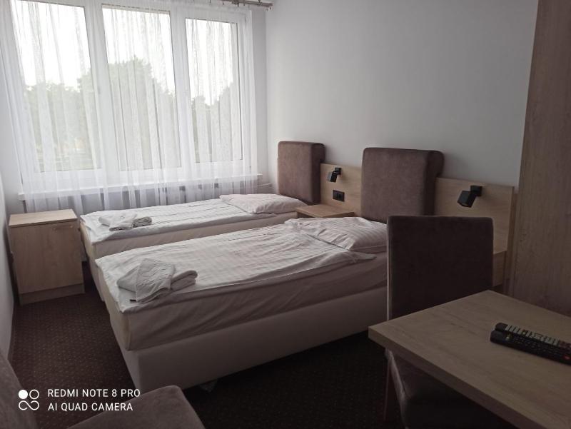 Twin Room image 1