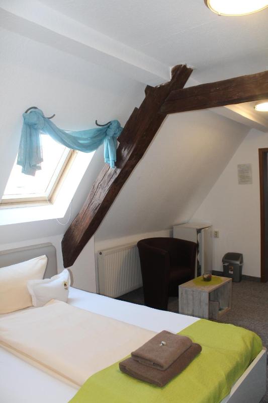 Economy Double or Twin Room image 3