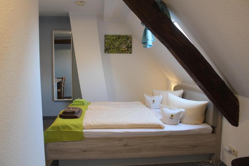Economy Double or Twin Room image 2