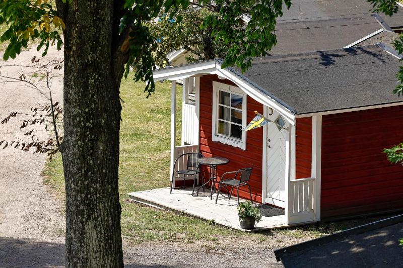 Economy Cottage (4 Adults) image 1