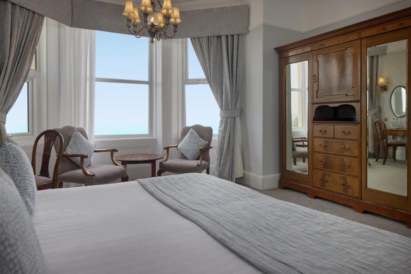 Executive Double Room with Sea View image 3