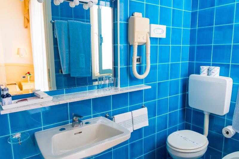 Double Room image 1
