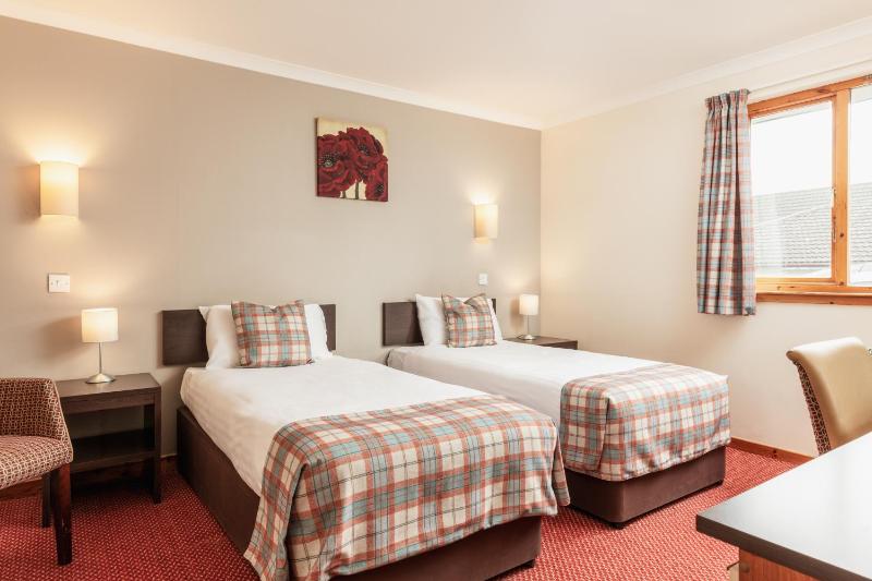Twin Room image 1
