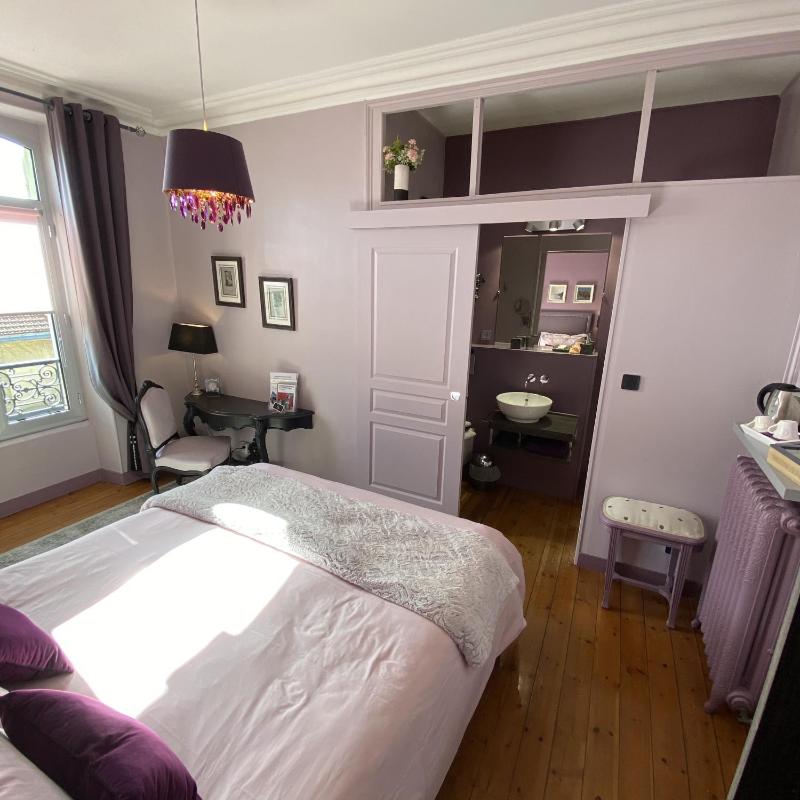 Double Room with Garden View image 1