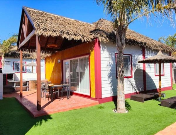 Deluxe Bungalow with Spa Included image 1