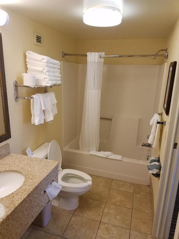Family Suite Queen - Non-Smoking image 2