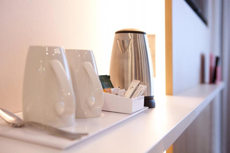 Standard Single Room - Disability Access image 3
