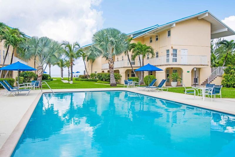 Enjoy Sunsets at Fully Equipped Condo at the Beach - image 12