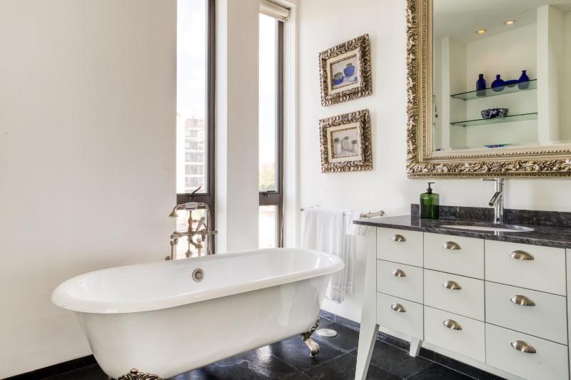 Luxurious Penthouse Central La Condesa W Terrace - image 24