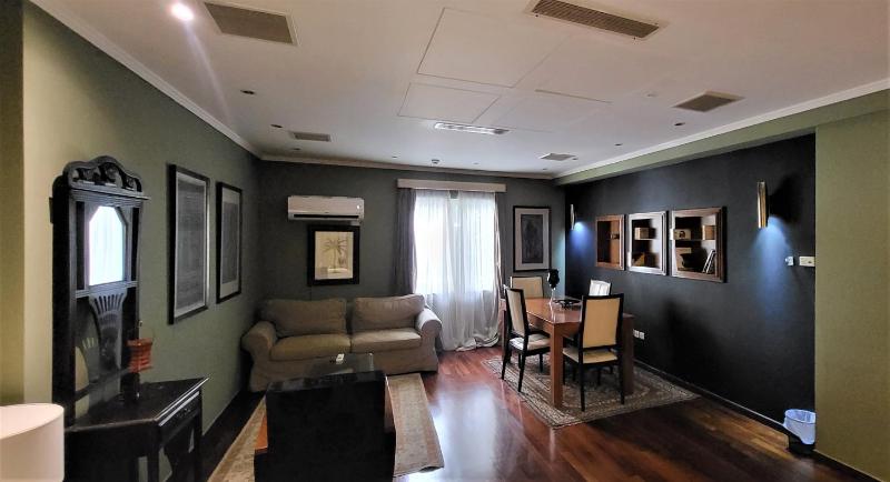 One-Bedroom Apartment image 2