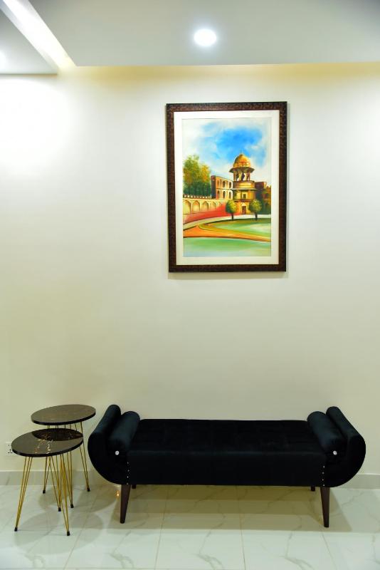 Chic Noir 1 Bedroom Apartment Gulberg - image 8