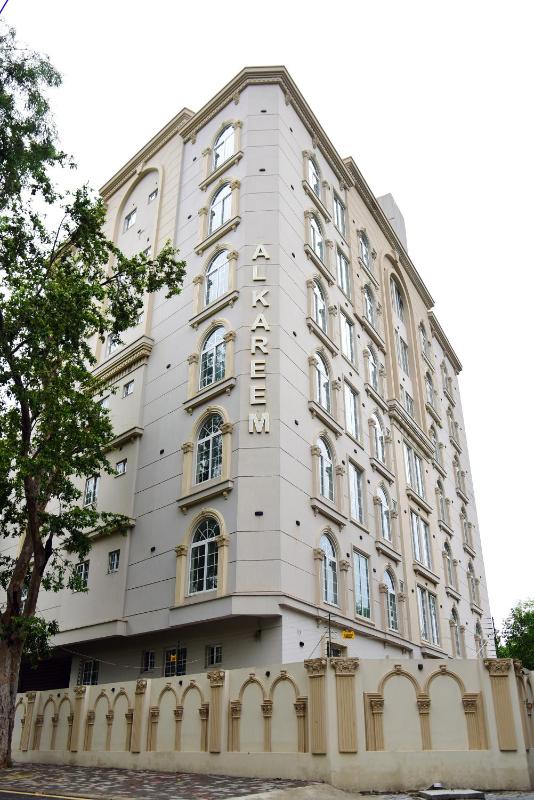 Chic Noir 1 Bedroom Apartment Gulberg - image 11