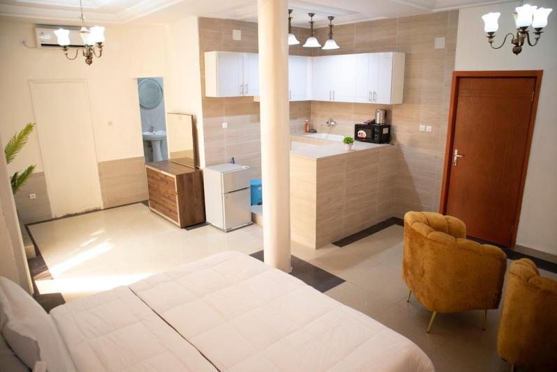 residence queen house - image 3