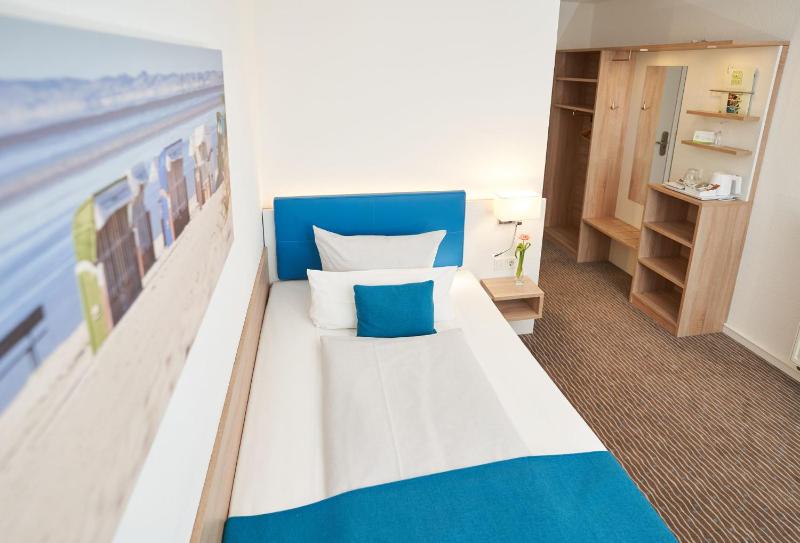 Business Single Room image 4