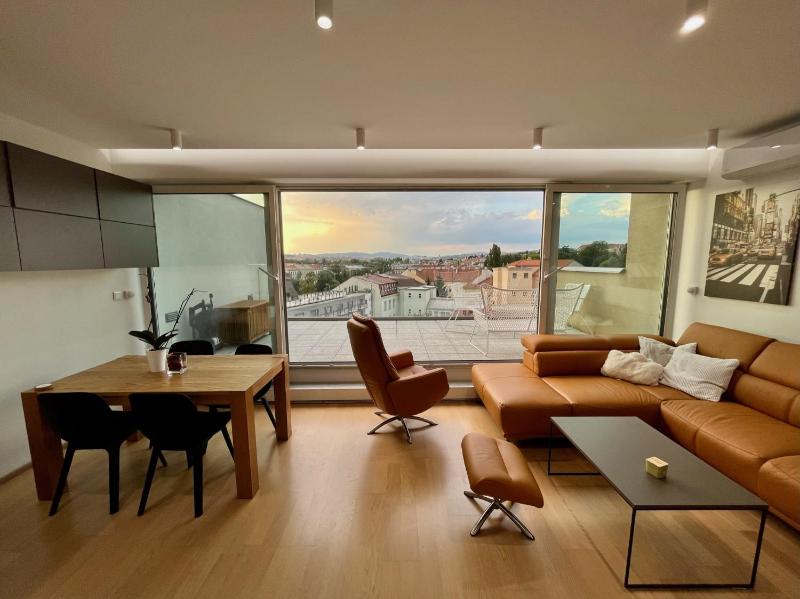 Brno City Center Apartment with parking and a big terrace - image 13