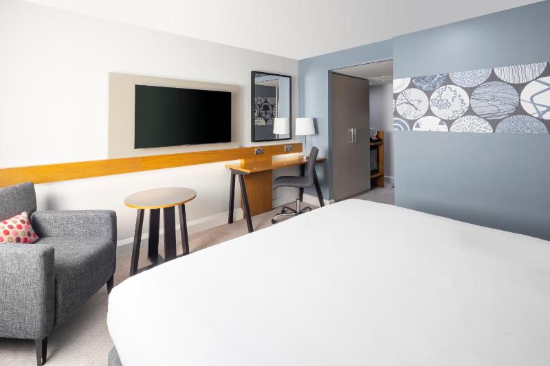 Premium Super King Room image 3