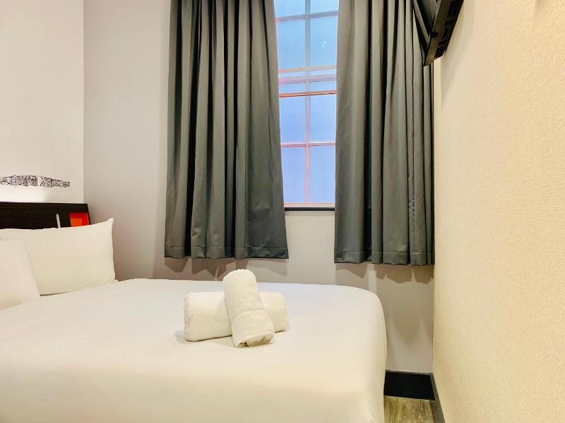 Double Room with Window image 1