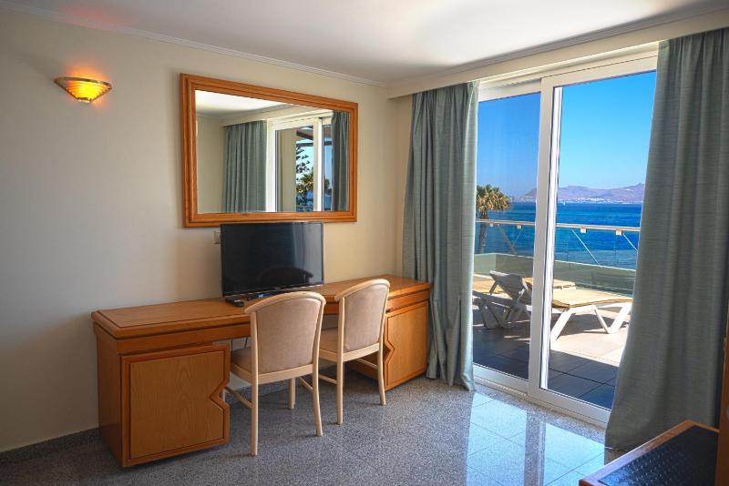 Bristol Sea View Apartments - image 50