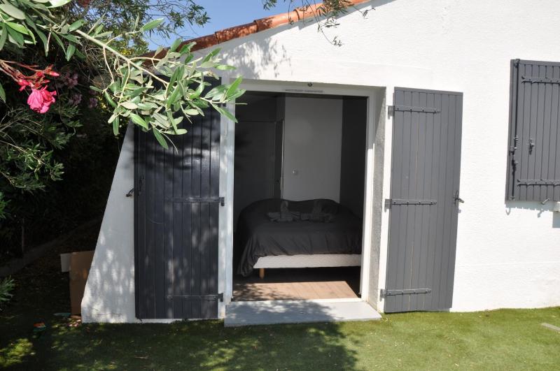 Holiday in Arles -Villa Jacuzzi - image 11