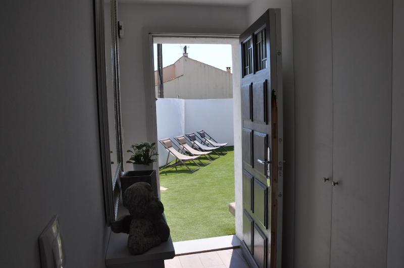 Holiday in Arles -Villa Jacuzzi - image 15