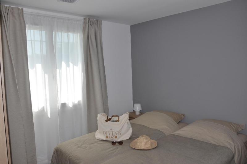 Holiday in Arles -Villa Jacuzzi - image 28